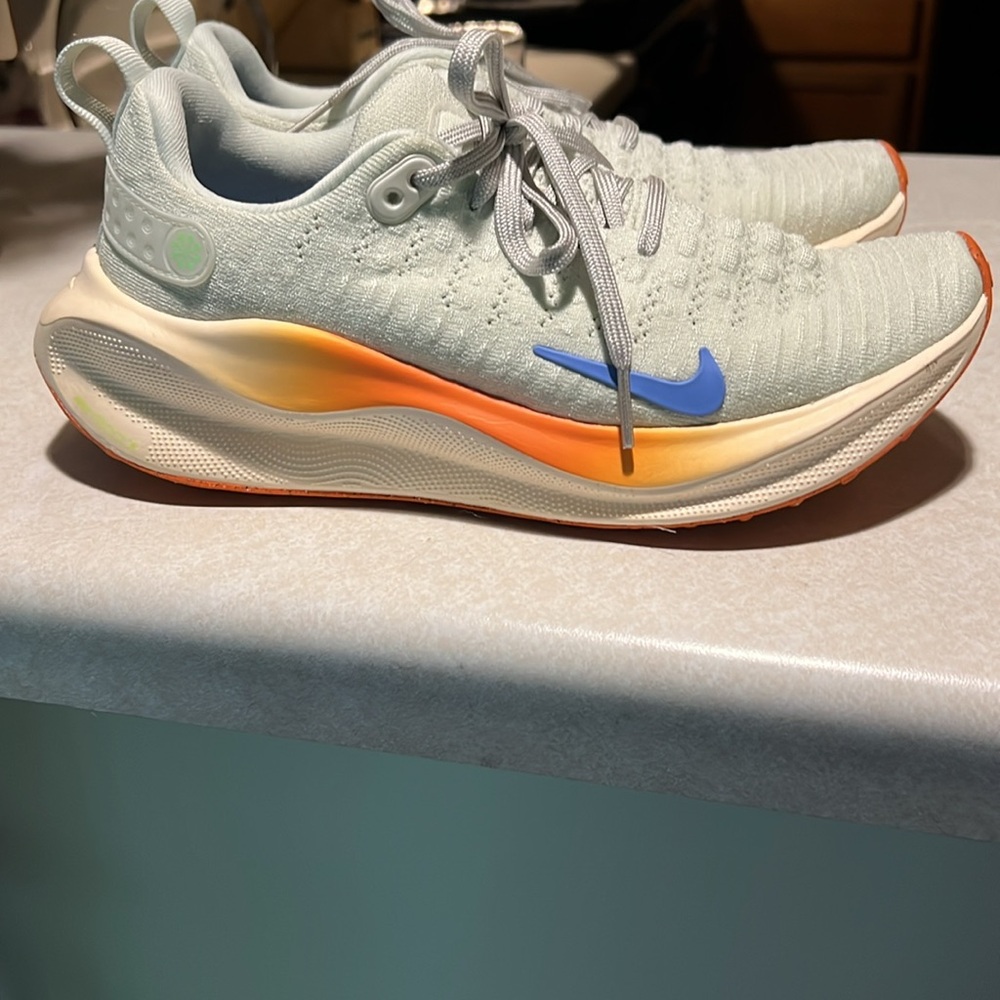 Nike Infinity Rn Size 7 - image 6